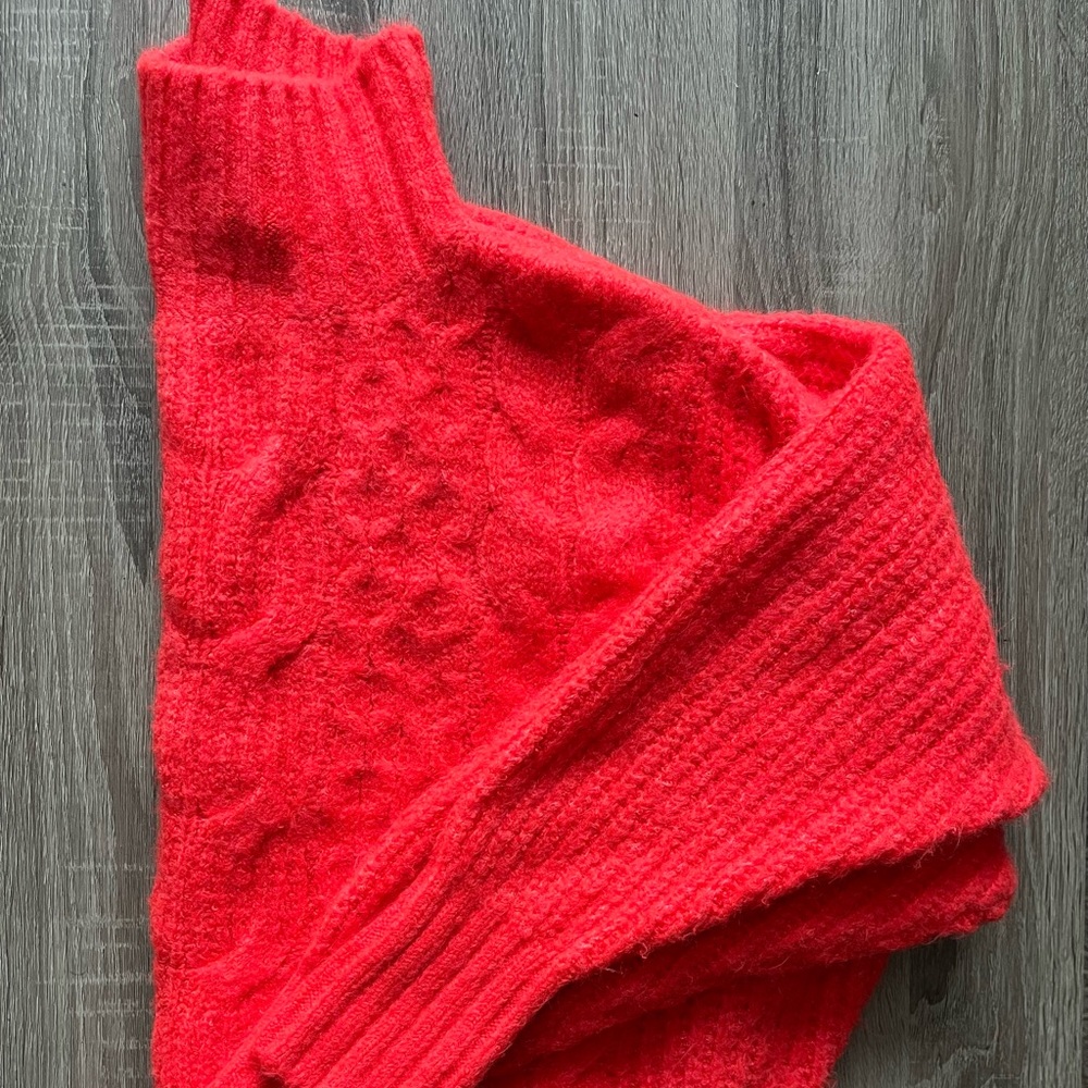 Women’s Express cropped sweater neon orange size XS